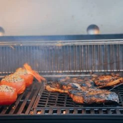 Pack Weber Crafted Pour Barbecue Weber Genesis Entre 2016 Et 2022 -Napoleon Magasin 7670 grille weber ambiance viande min 2